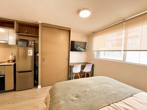 1 bedroom, desk, iron/ironing board, WiFi