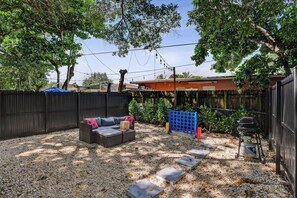 Property grounds - Central Miami Getaway – Stylish Stay Steps from Everything (Miami)