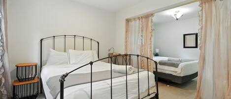 2 chambres, fer et planche Ă repasser, Wi-Fi, literie fournie
