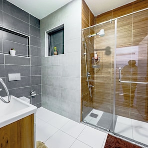 Towels, soap, shampoo, toilet paper