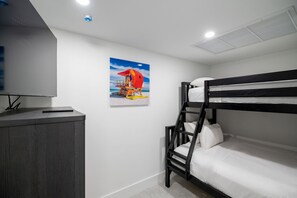 3 bedrooms, iron/ironing board, travel crib, WiFi