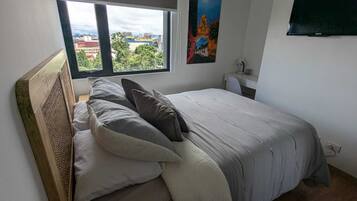 2 soverom, strykejern/-brett, wi-fi og sengetøy