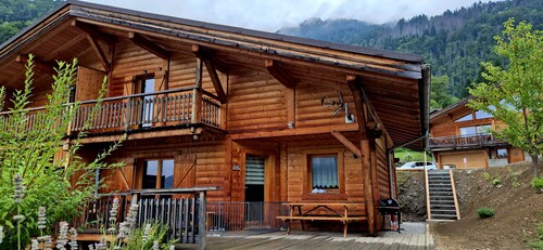 COMFORTABLE CHALET IN THE HEART OF THE BAUFORTAIN