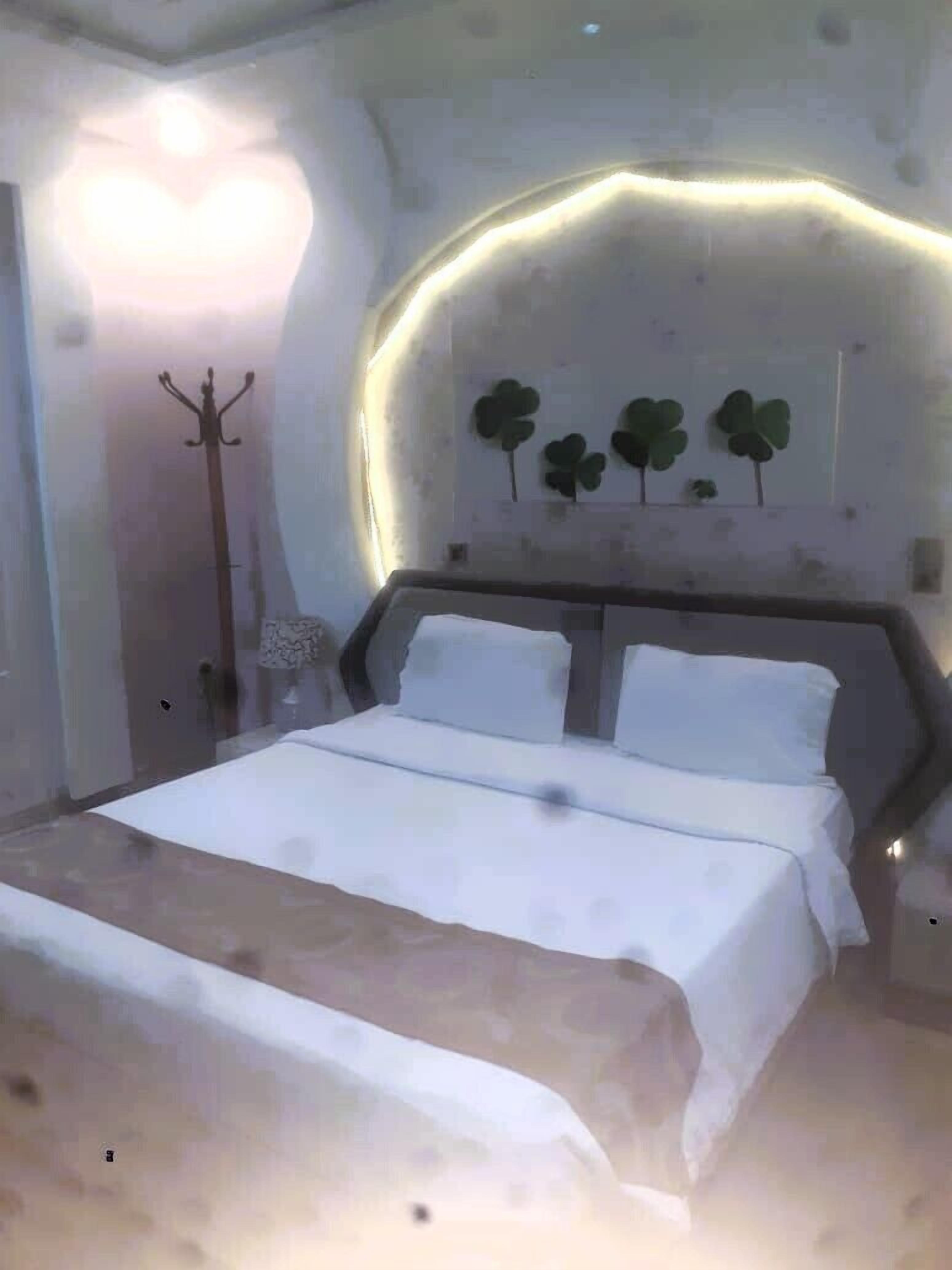 Ropa de cama hipoalergénica y escritorio 