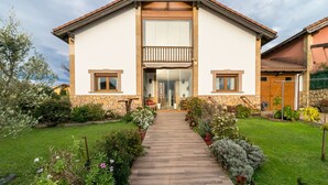 Exterior detail - Alojamientos Marte Country House (Hinojedo)