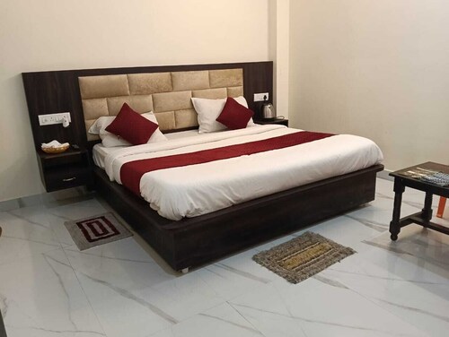 Staylo Abhinandan Palace