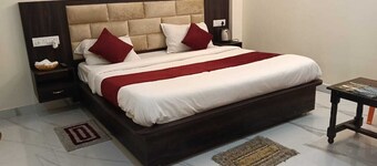 Staylo Abhinandan Palace