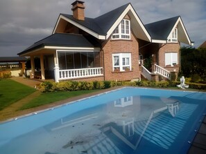 Pool - 'Alojamientos Marte Room 2' with Shared Terrace and Garden (Torrelavega)