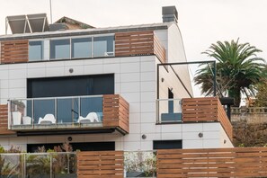 Exterior - Alojamientos Marte: apartment right on the beach (Suances)