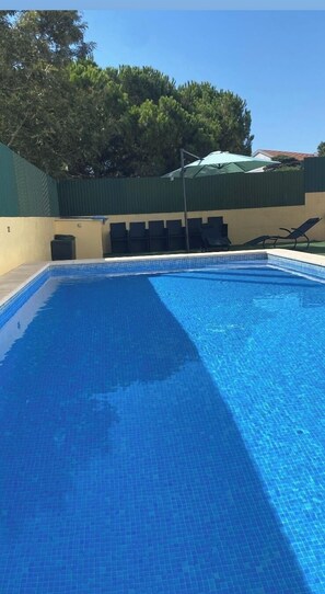 حمام سباحة