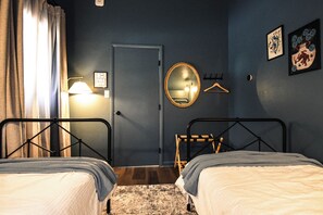 3 quartos, ferros/tábuas de passar roupa, Wi-Fi, roupa de cama