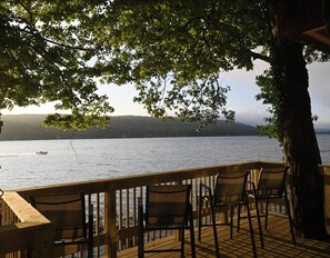 Property grounds - Sun-Soaked Lakefront, Nordic Sauna & Wine Country (Hammondsport)