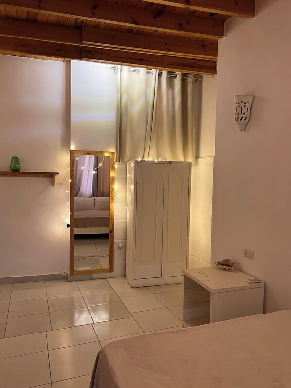 2 bedrooms, bed sheets