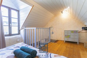 1 室のベッドルーム、WiFi、ベッドシーツ