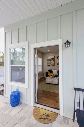 Terrace/patio - Perfect 2-bedroom tiny house with pickleball courts in Panama City. (Panama City)