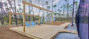 Perfect 2-bedroom tiny house with pickleball courts in Panama City.
