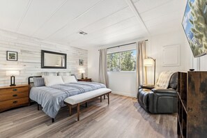 2 عدّة غرف نوم وواي فاي وملاءات أسرّة