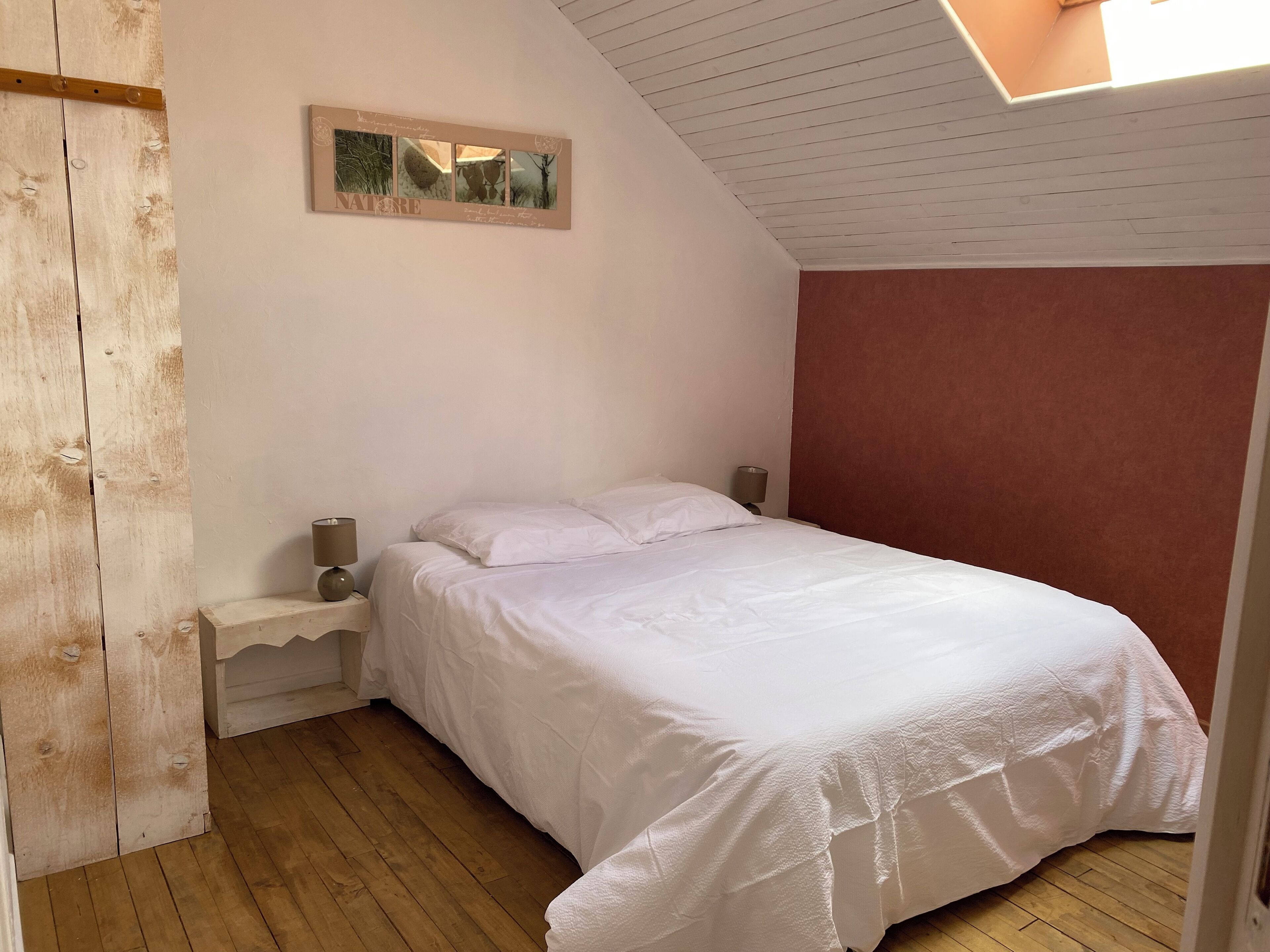 3 chambres, lit parapluie, draps fournis