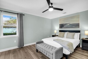 4 bedrooms, desk, iron/ironing board, travel cot - NEW - Southern Oaks Retreat - King Suite, Theater, Massage Chair - LUXURY STAY (Rincon)