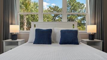 4 bedrooms, desk, iron/ironing board, travel crib