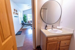 Shower, hair dryer, towels - Quiet/New 2bd Suite w/ Laundry, Kitchen, Wi-Fi (Palmer)