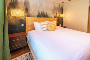 2 bedrooms, iron/ironing board, travel cot, free WiFi - Quiet/New 2bd Suite w/ Laundry, Kitchen, Wi-Fi (Palmer)