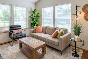 Smart TV, offices - Quiet/New 2bd Suite w/ Laundry, Kitchen, Wi-Fi (Palmer)