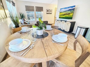 Dining - 2bd/2ba w/Laundry & Kitchen!  Mt views & Quiet (Palmer)