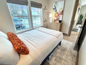 2 bedrooms, iron/ironing board, travel crib, free WiFi