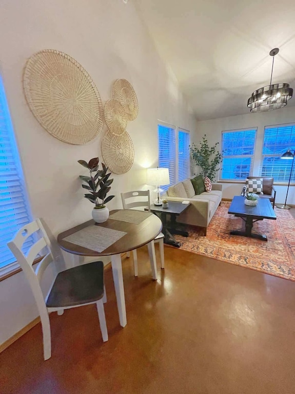 Private & Quiet! 2bd/2ba W/ Laundry & Mt. Views! - Palmer, AK