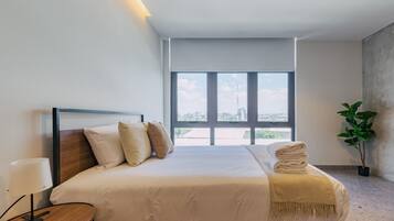 1 bedroom, desk, iron/ironing board, WiFi