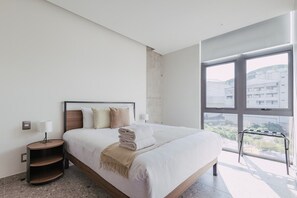 Desk, iron/ironing board, travel cot, WiFi