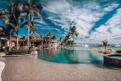 Hacienda Beach Club, 5-Star, Beachfront, 6 Beds