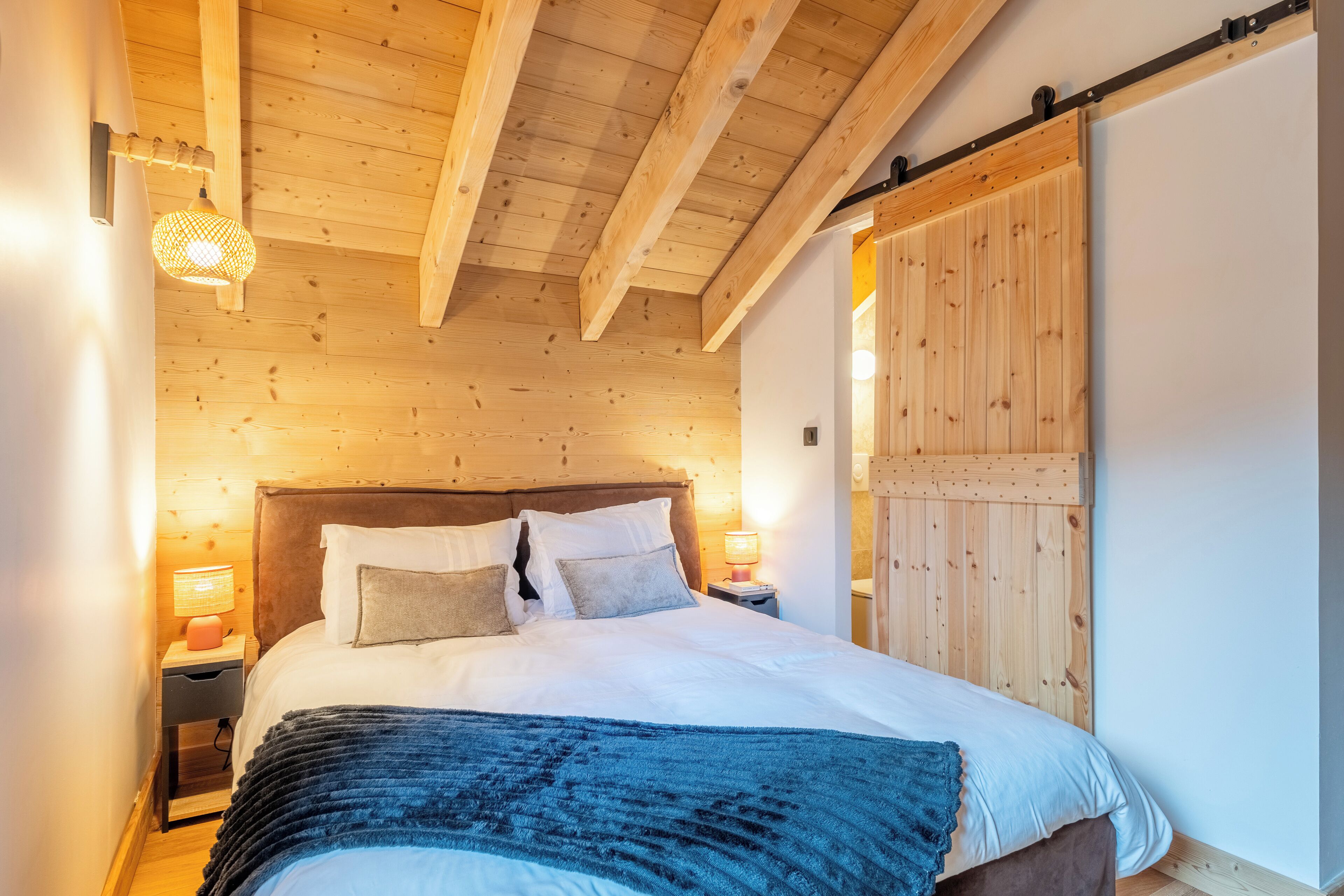 3 slaapkamers, een strijkplank/strijkijzer, gratis wifi