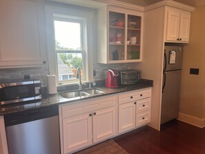 Microwave, dishwasher