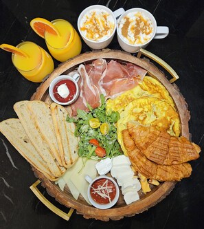 朝食