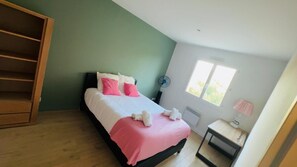 4 bedrooms, iron/ironing board, WiFi, bed sheets - Nature and Mediterranean ambience near Valbonne (Châteauneuf-Grasse)