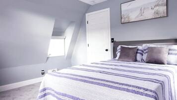 2 habitaciones, tabla de planchar con plancha, wifi y ropa de cama