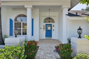 Exterior detail - Seabreeze Pool Retreat. (Sarasota)