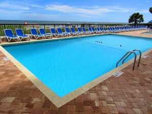 Beheizter Pool