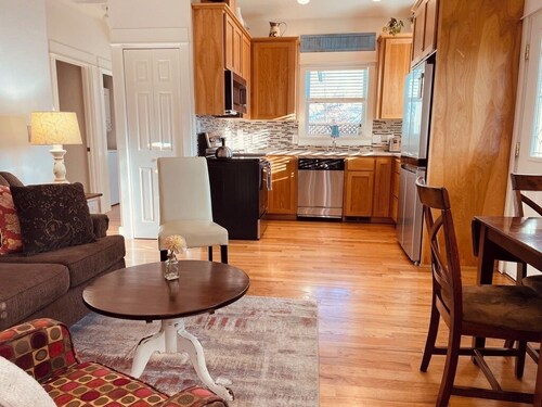 Railroad District, steps to downtown, everything you need to enjoy Ashland!