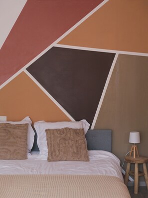 WiFi, bed sheets