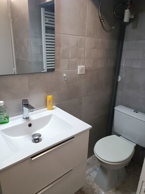 Towels, soap, toilet paper