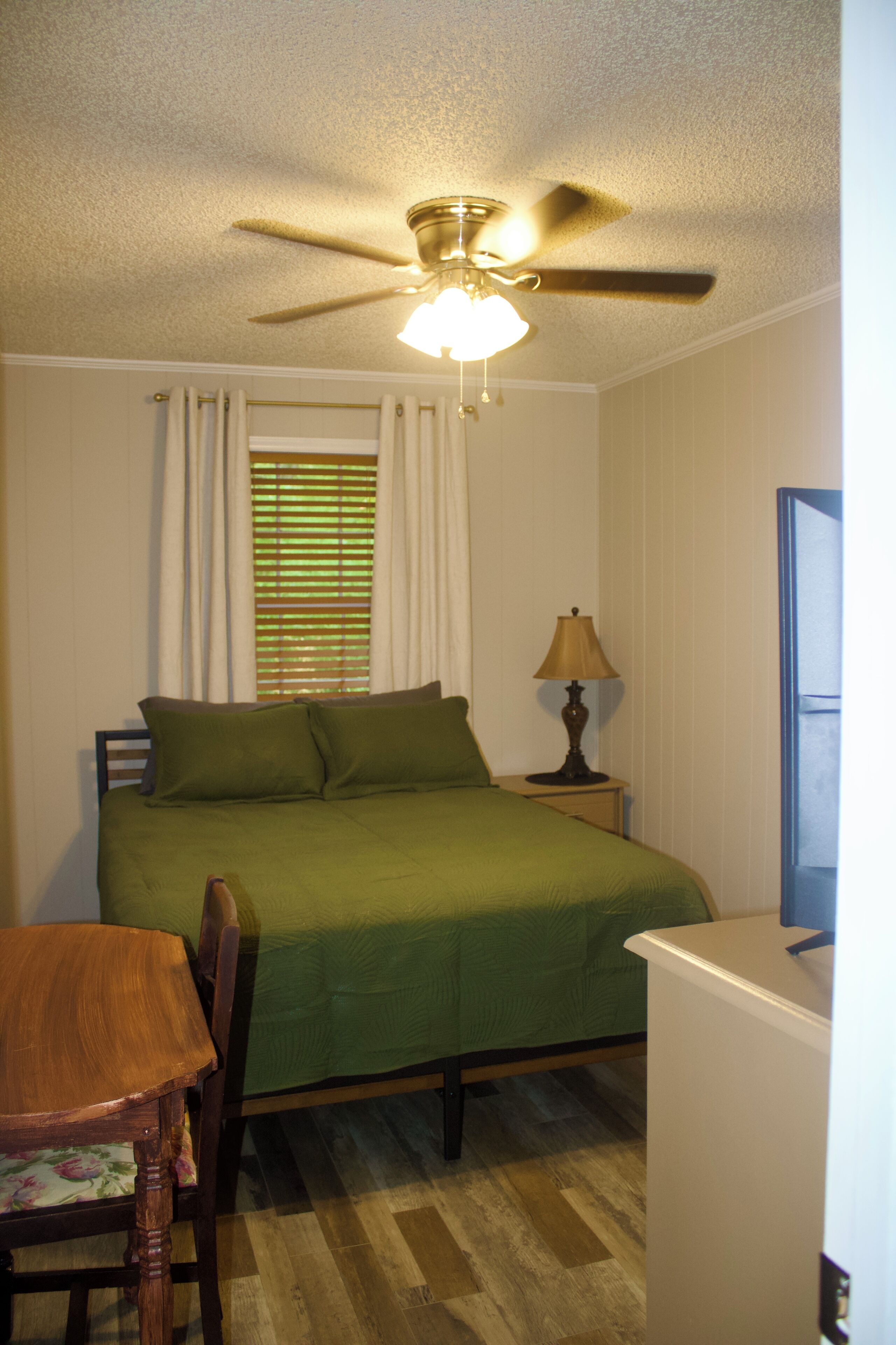 2 camere, una scrivania, Wi-Fi gratuito, lenzuola