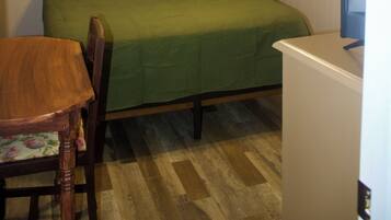 2 camere, una scrivania, Wi-Fi gratuito, lenzuola