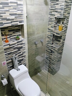 Shower, hair dryer, towels, soap - Apartment in Envigado near universidd (Envigado)