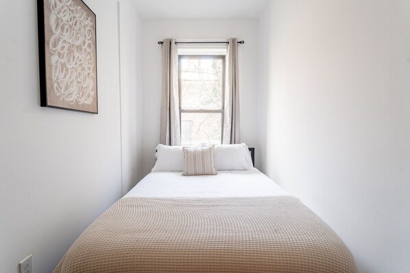 1 bedroom, desk, iron/ironing board, free WiFi