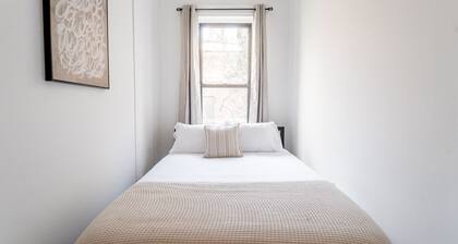 Manhattan 1BD - Best Location Near Central Park!
