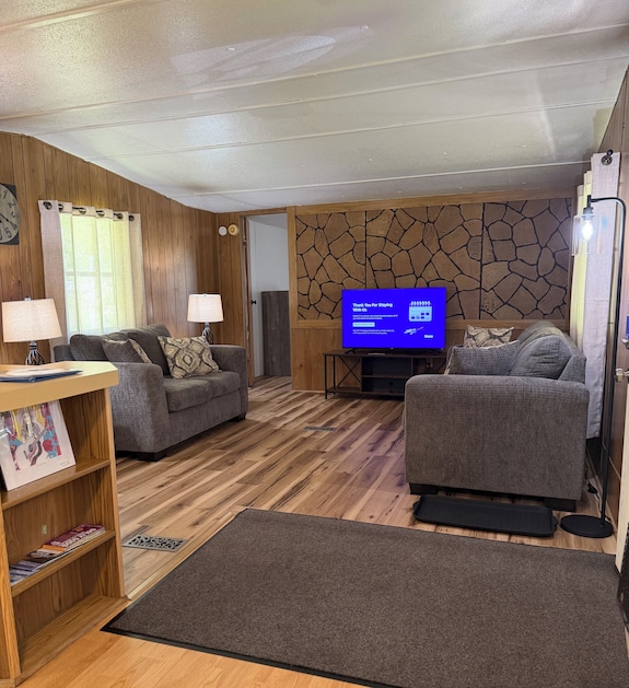 Welcome To The Big Run Bungalow. A Spacious Camp With Endless Possibilities. - Virginie-Occidentale