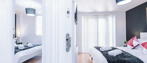 2 soverom, strykejern/-brett, reiseseng for barn og wi-fi (inkludert)